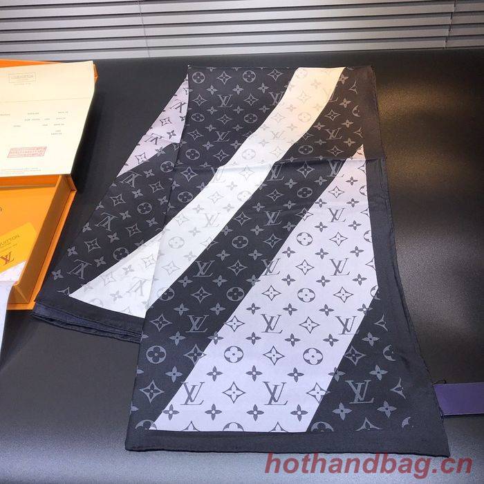 Louis Vuitton Scarf LVS00157